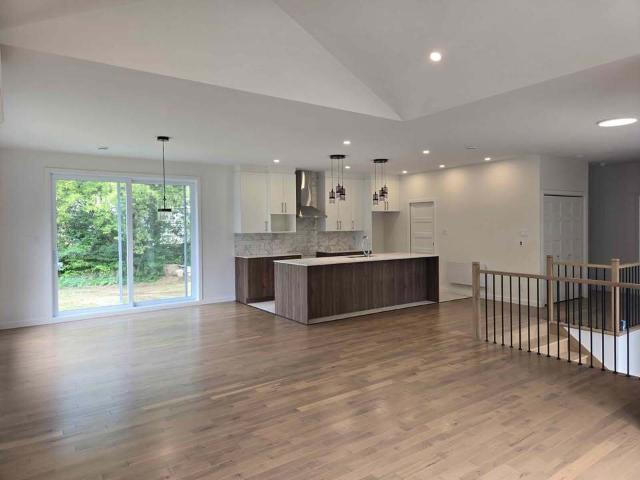 Maison à Louer 1079 Ch. de la Rivière du Nord, Saint Jérôme 10 photos | Logis Québec