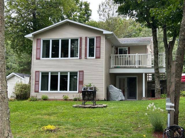 Maison à Louer 111, Chemin St Pierre, Saint Claude 5 photos | Logis Québec