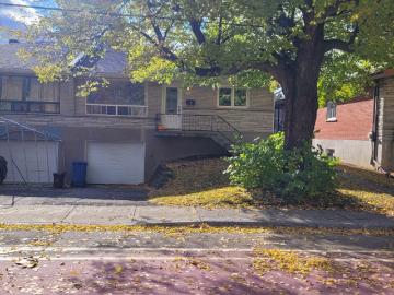 Ahuntsic-cartierville, Montreal - Parking