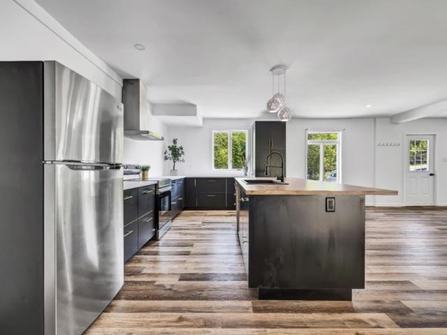 Maison à Louer 1665 route Principale, Val des Monts 13 photos | Logis Québec