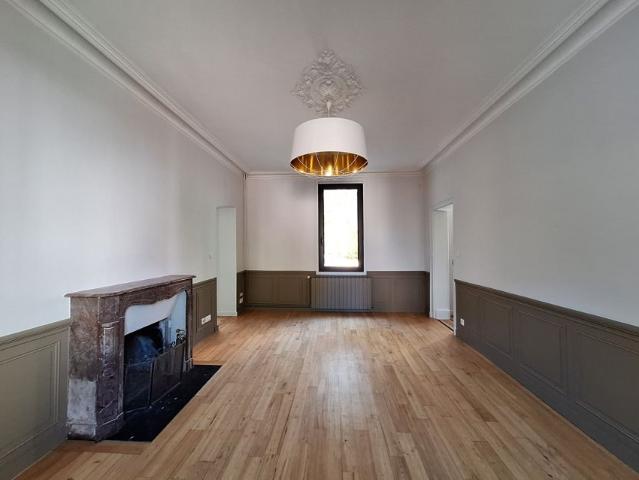 Maison à louer 183 m²