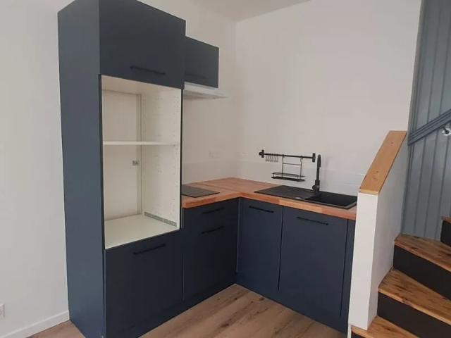 Maison à louer 1 pièce • 32,45 m 2 Saint Quentin
