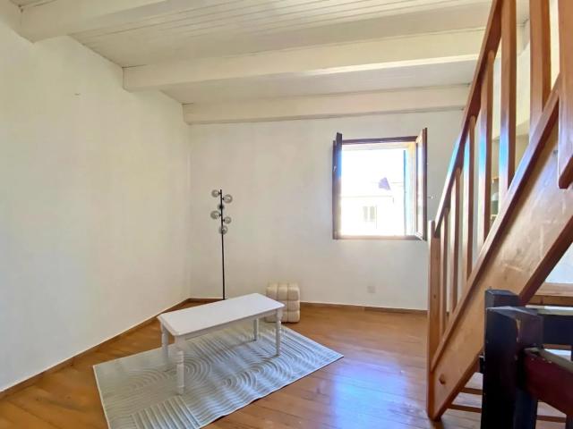 Maison à louer 1 pièce • 57,06 m 2 Forcalquier
