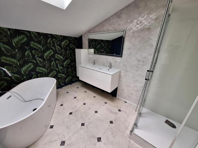 Maison à louer 204 m²