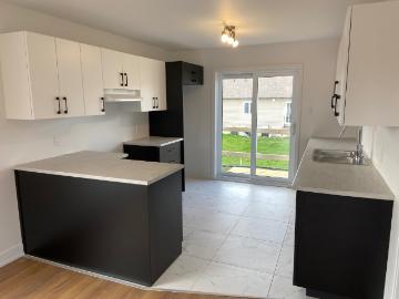 Maison à Louer 264 rue Michel Morvan, Thurso 12 photos | Logis Québec