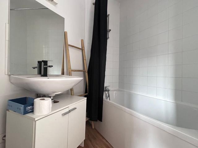 Location maison, m² T 2 à Saint Quentin, 470 €