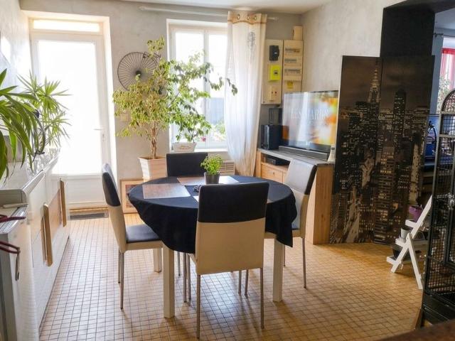 Maison à louer 2 pièces • 82,58 m 2 Le Plessis Placy
