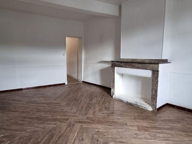 Maison à louer 2 pièces • Beaumont de Lomagne