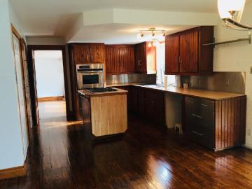 House for rent in Deux-montagnes