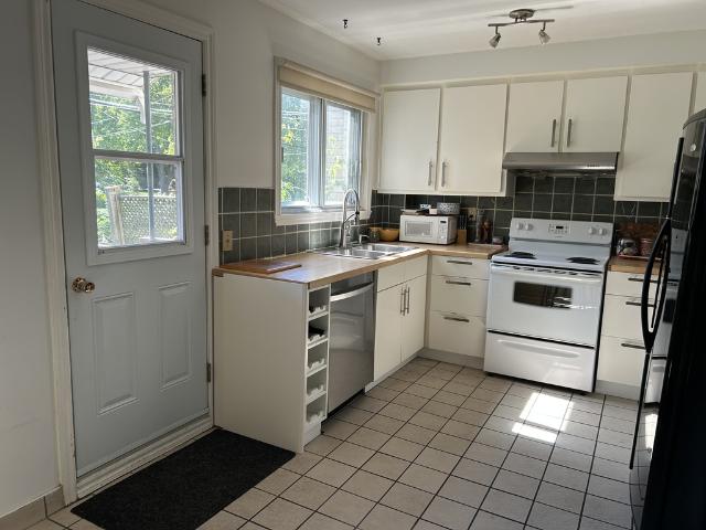 Maison à Louer 3822 rue Garneau, Saint Vincent de Paul Laval 13 photos | Logis Québec