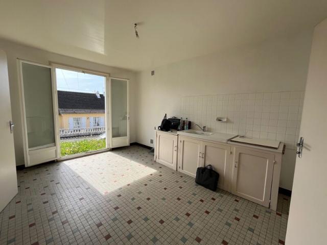 Maison à louer 3 pièces • 63,75 m 2 Saint Yrieix la Perche
