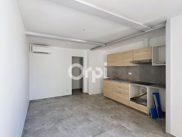 Maison à louer 3 pièces • 70 m2 Cornillon Confoux