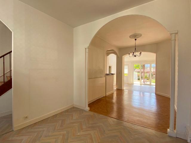 Location maison, m² T 3 à Périgueux, 850 €