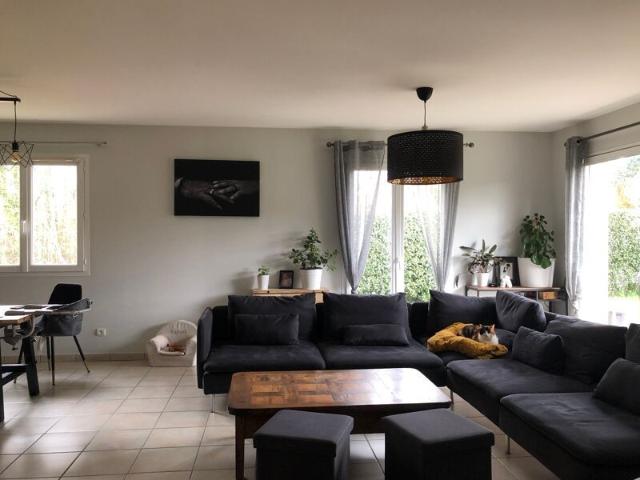 Maison à louer 3 pièces • 93,48 m 2 Assieu