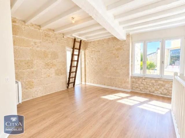 Maison à louer 3 pièces 111.4m²