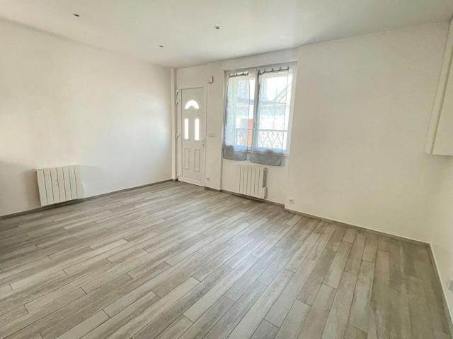 Location maison, m² T 3 à Aubergenville, 803 €