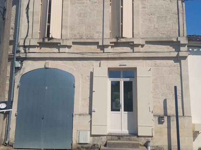 Maison à louer 3 pièces • Vayres