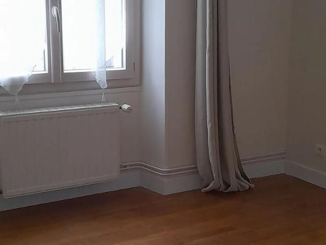Maison à louer 3 pièces • Chabris