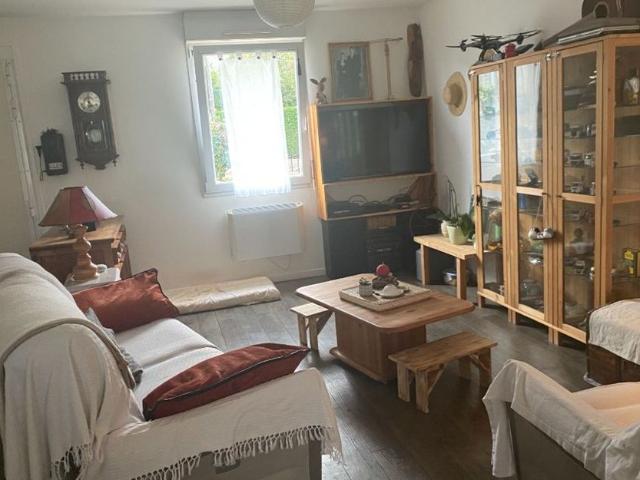 Maison à louer 3 pièces • La Trétoire