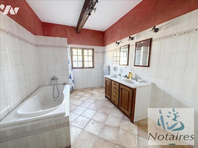 Maison à louer à Mazan, Provence Alpes Côte d'Azur, 297000€