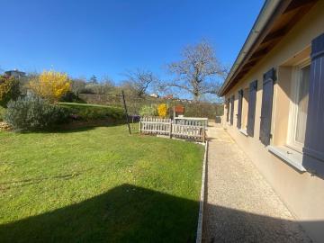 Mazille, Saône-et-Loire - Terrasse, Cuisine équipée