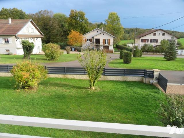 Maison à louer à Mont sous Vaudrey, Bourgogne Franche Comté, €