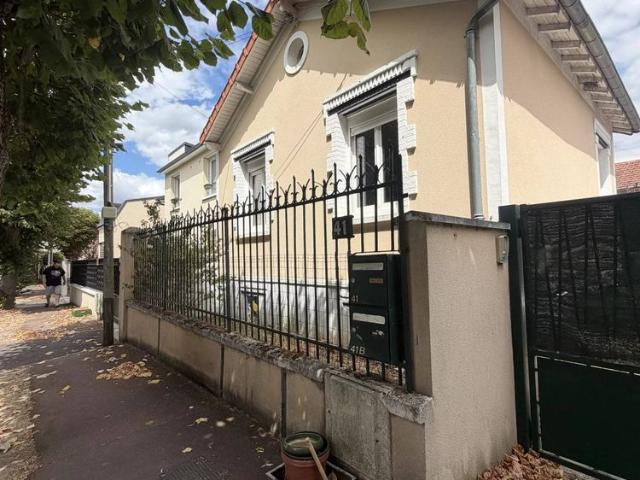 Maison à louer à Montesson