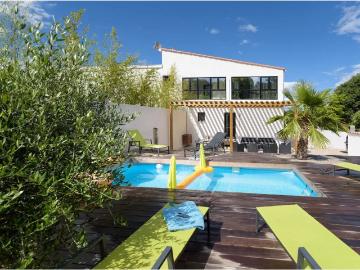 Maison à Louer à Montpellier 4 Chambres, Piscine, 8 Pers