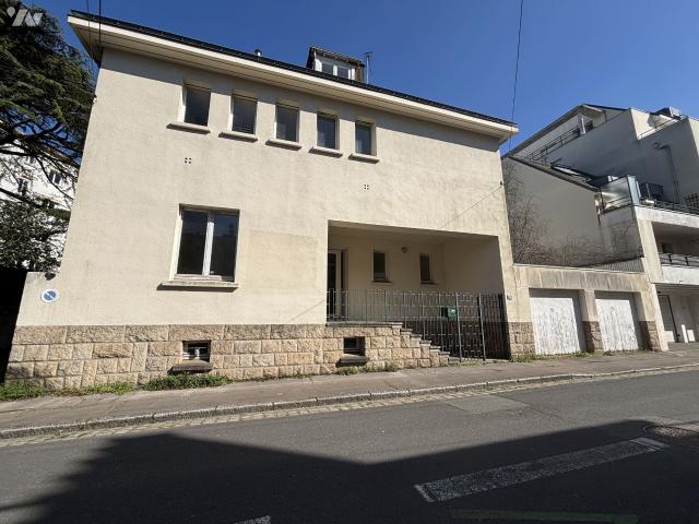 Maison à louer à Nantes, Pays de la Loire, 1375 €