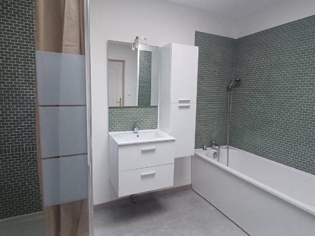 Maison À Louer à Neuf Berquin entièrement rénovée