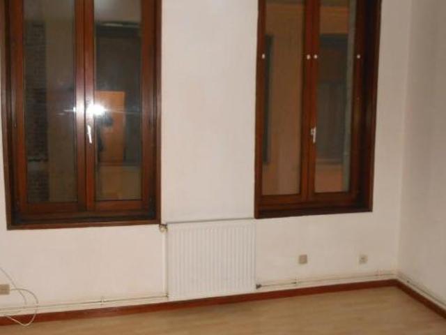 Maison à louer à Aire sur la Lys, Hauts de France, €