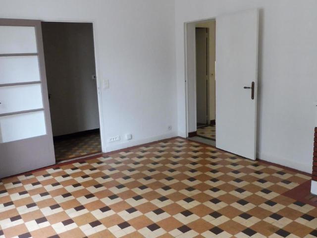 Maison à louer à Amiens, Hauts de France, €