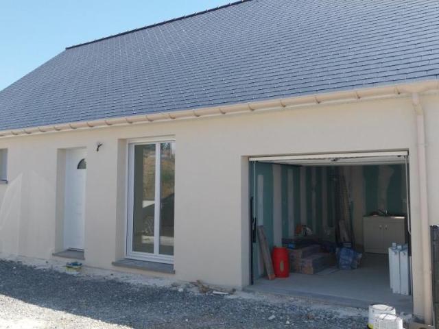 Maison à louer à Baguer Pican, Bretagne, €