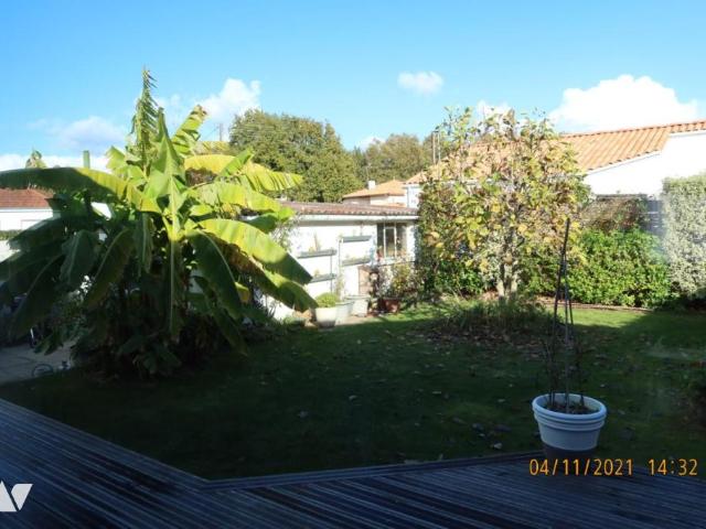 Maison à louer à Bouguenais, Pays de la Loire, €