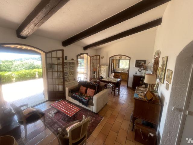 Maison à louer à Cavalaire sur Mer, Provence Alpes Côte d'Azur, 580000€