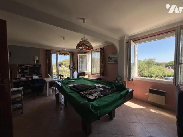 Maison à louer à Cavalaire sur Mer, Provence Alpes Côte d'Azur, 550000€