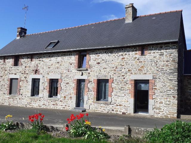 Maison à louer à Champeaux 35500