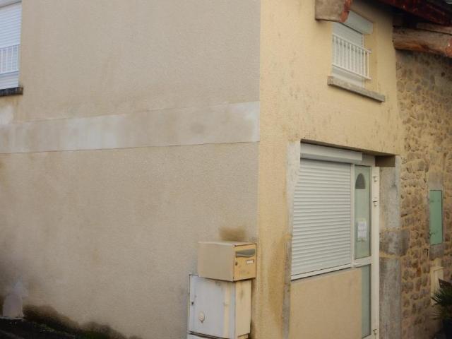 Maison à louer à Charmes sur Rhône, Auvergne Rhône Alpes, 0€