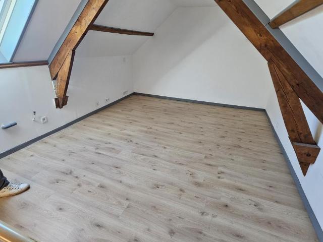 Maison à louer à Étrun, Hauts de France, 0€