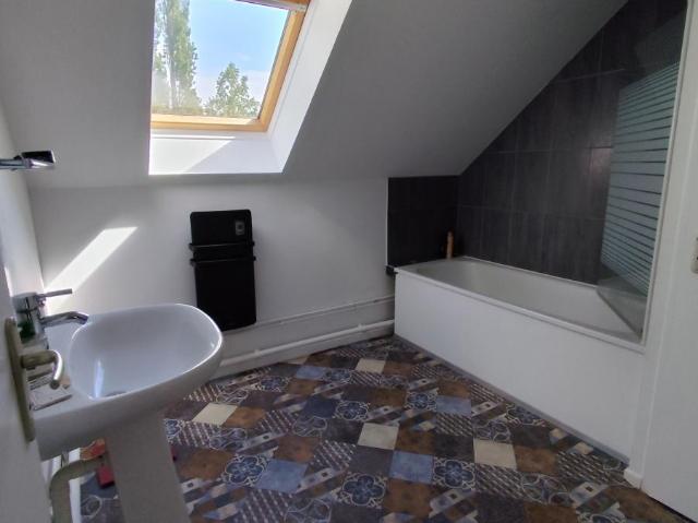 Maison à louer à Fleurbaix, Hauts de France, €