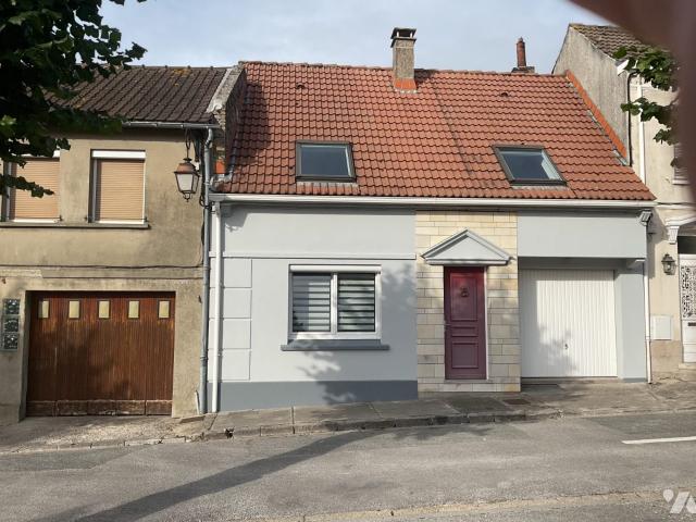 Maison à louer à Guînes, Hauts de France, 0€