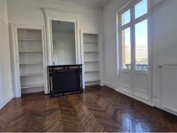 Maison à Louer à LILLE 1263 €