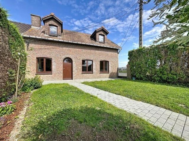 Maison à louer à Pecq