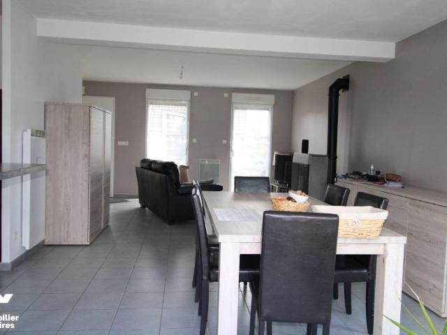 Maison à louer à Uxem, Hauts de France, €