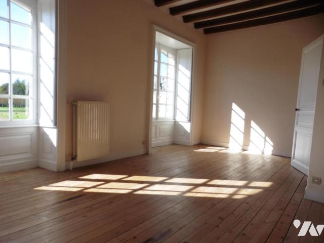 Maison à louer à Vallons de l'Erdre, Pays de la Loire, €