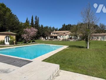 Maison à louer à Venelles, Provence Alpes Côte d'Azur, 1500 €