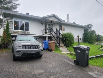 Maison à Louer Court Terme 345 rue beaudry, Saint Calixte 11 photos | Logis Québec