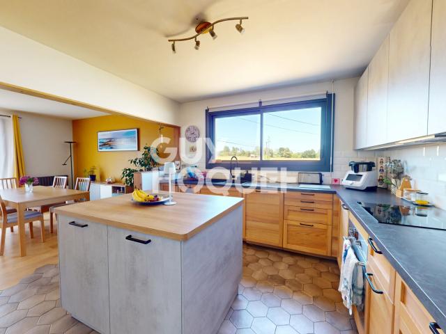 MAISON À LOUER DE 5 PIÈCES DE 111,50 M²