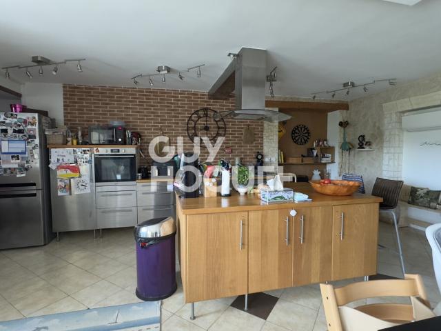 MAISON À LOUER DE 5 PIÈCES DE 159,00 M²