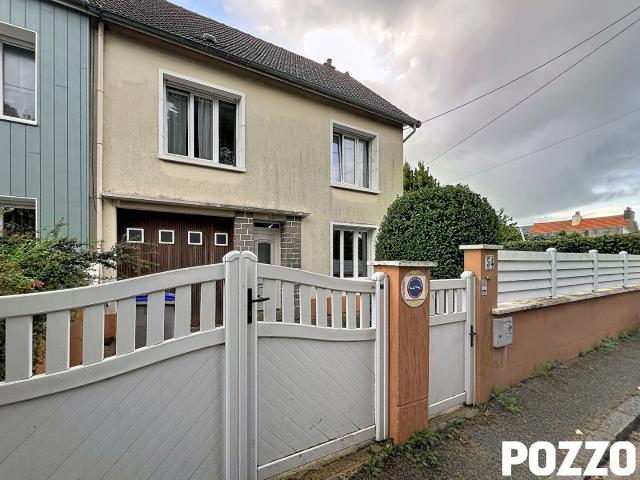 MAISON A LOUER DE TYPE F5 SUR TOURLAVILLE AVEC GARAGE ET JARDIN